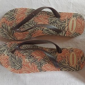 NWT Men's Havaianas Flip-Flops Size 11/12,Brown and Tan